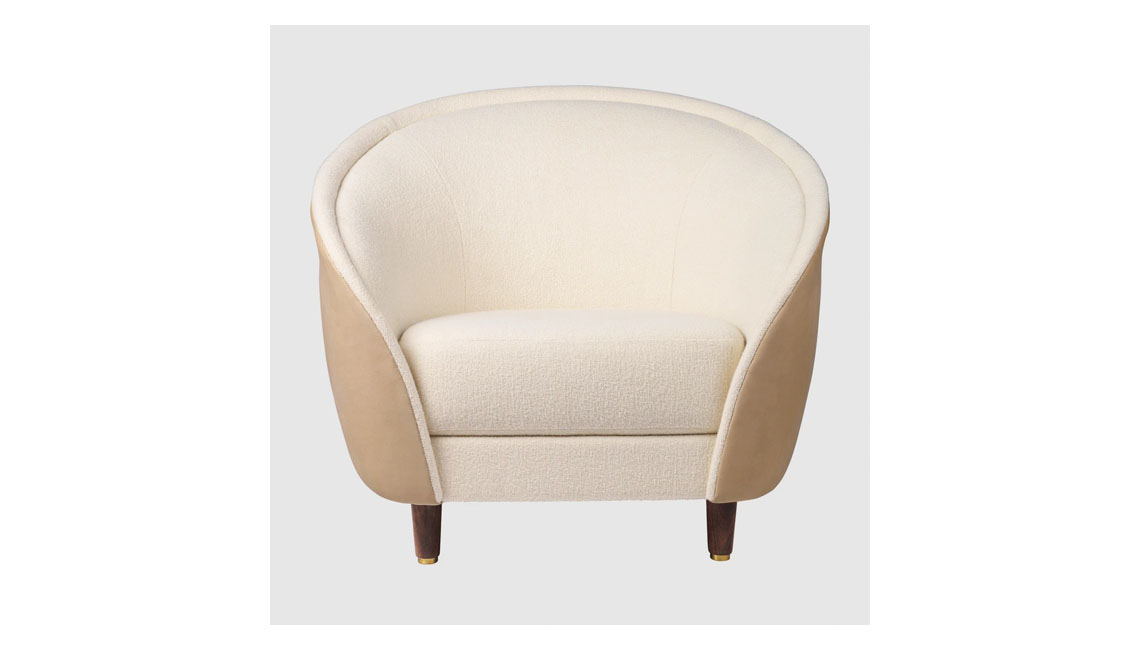 Revers Lounge Chair - Fully Upholstered, Wood base休闲椅