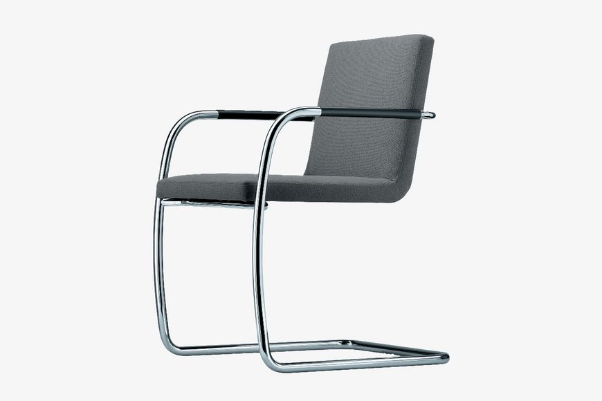 S 60 V CANTILEVER CHAIR 休闲椅