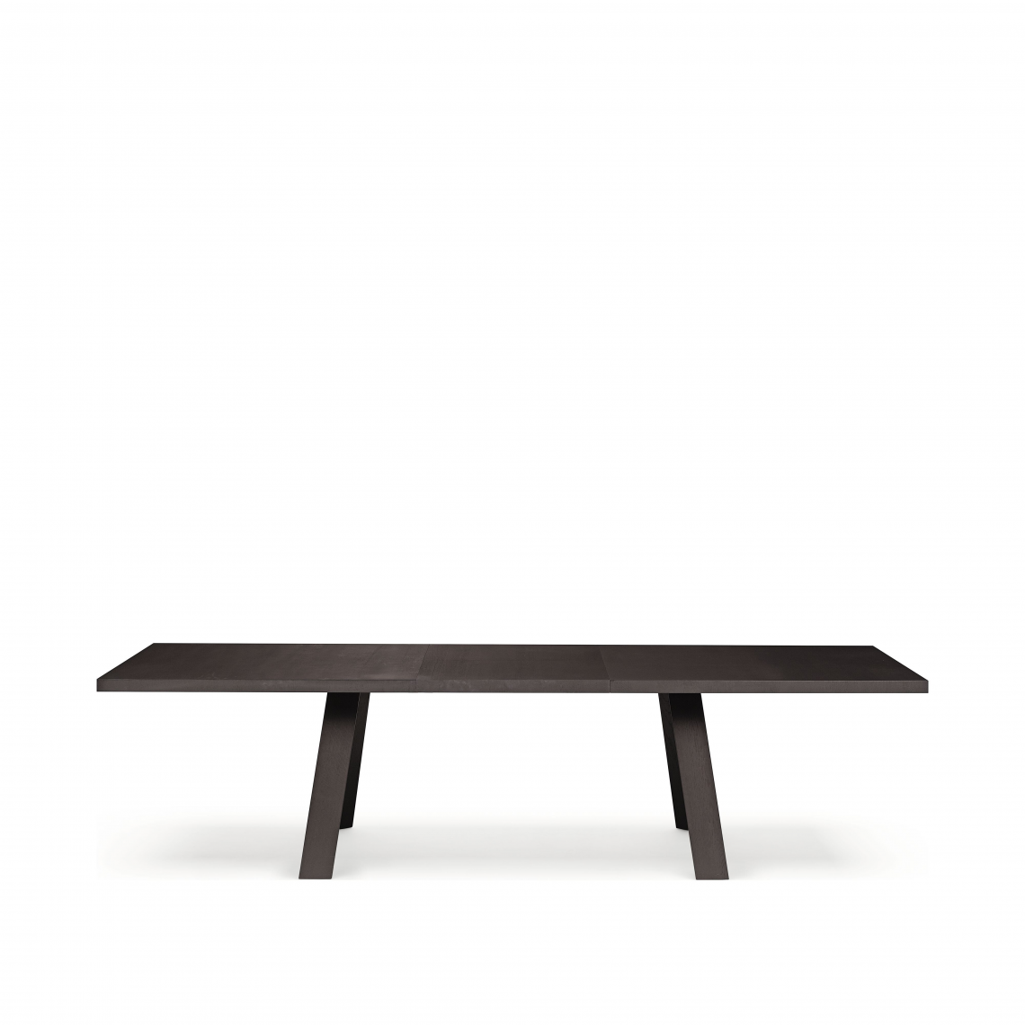 Tadeo Table.餐桌